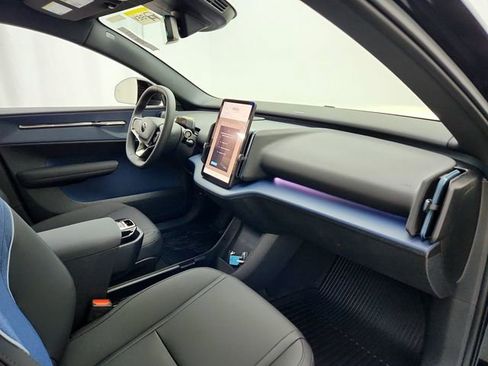 New 2026 Volvo EX30 Cross Country Ultra image 13