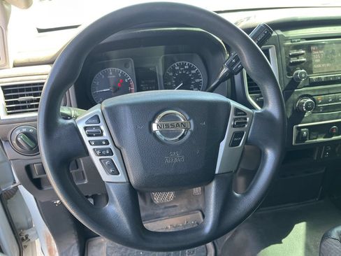 Used 2017 Nissan Titan S RWD image 12