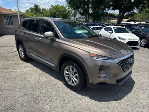 Used 2020 Hyundai Santa Fe SE FWD image 3