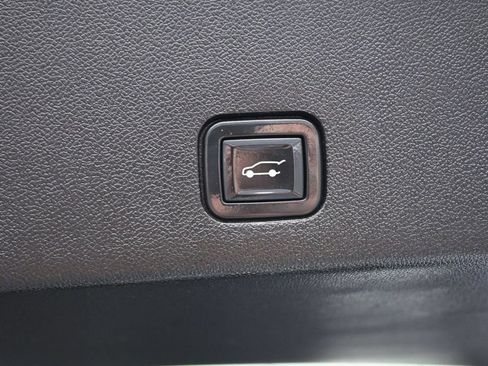 Used 2020 Cadillac XT6 Premium Luxury AWD/4WD image 29