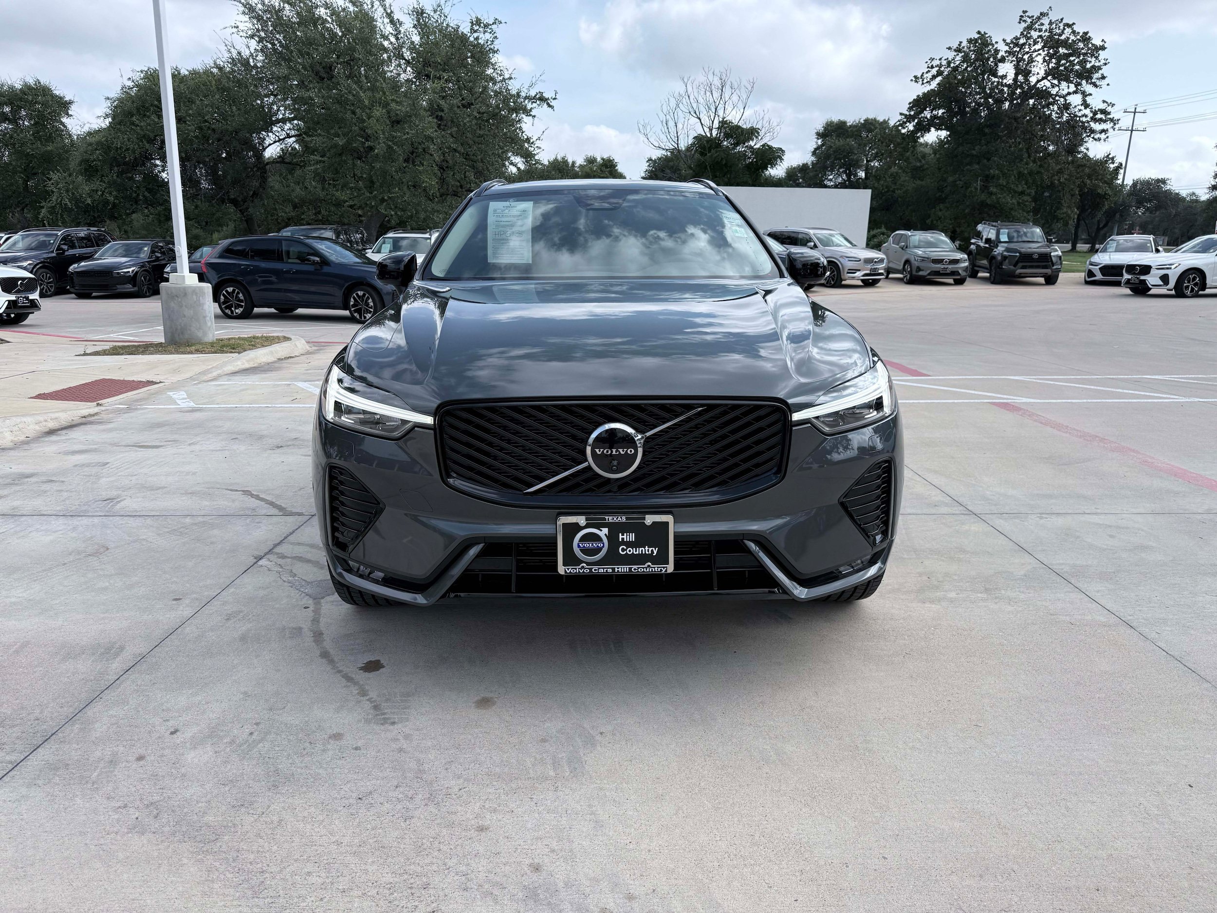 Certified 2026 Volvo XC60 B5 Plus w/ Climate Package AWD/4WD image 9