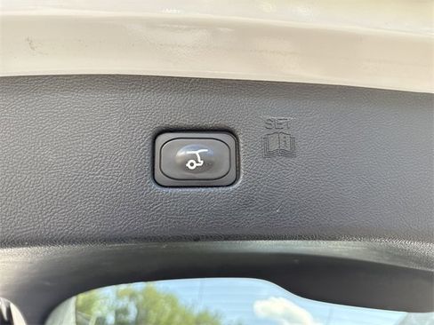 Used 2022 Ford Edge SEL w/ Convenience Package image 35