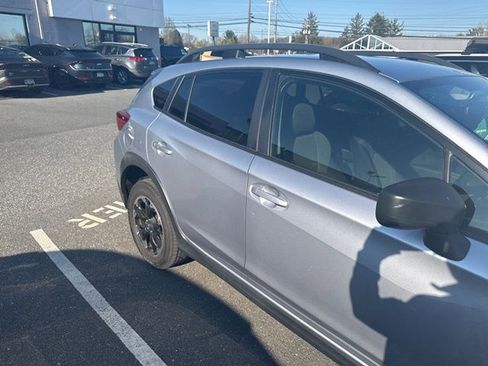 Used 2021 Subaru Crosstrek 2.0i image 3