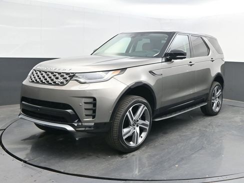 New 2025 Land Rover Discovery Metropolitan Edition AWD/4WD image 1