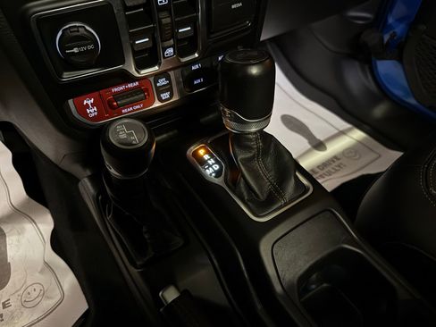 Used 2023 Jeep Wrangler Unlimited Rubicon 392 image 28