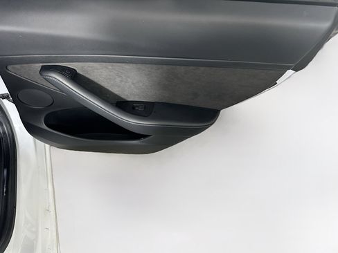 Used 2021 Tesla Model 3 Standard Range Plus image 29