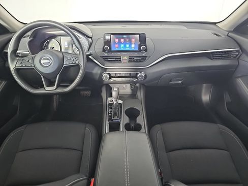 Certified 2024 Nissan Altima 2.5 S FWD image 11