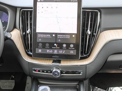 New 2026 Volvo XC60 B5 Plus w/ Climate Package PRO image 30