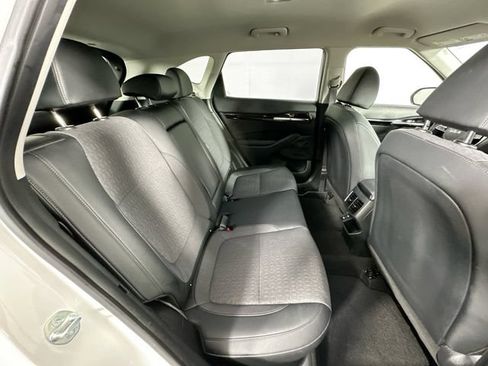 Used 2024 Kia Seltos S AWD/4WD image 27