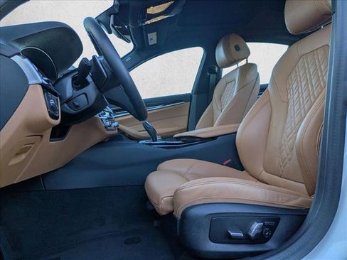Certified 2023 BMW 530i w/ Convenience Package image 17