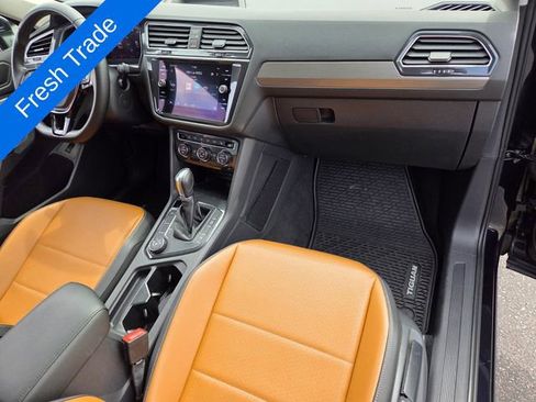 Used 2019 Volkswagen Tiguan SEL AWD/4WD image 18