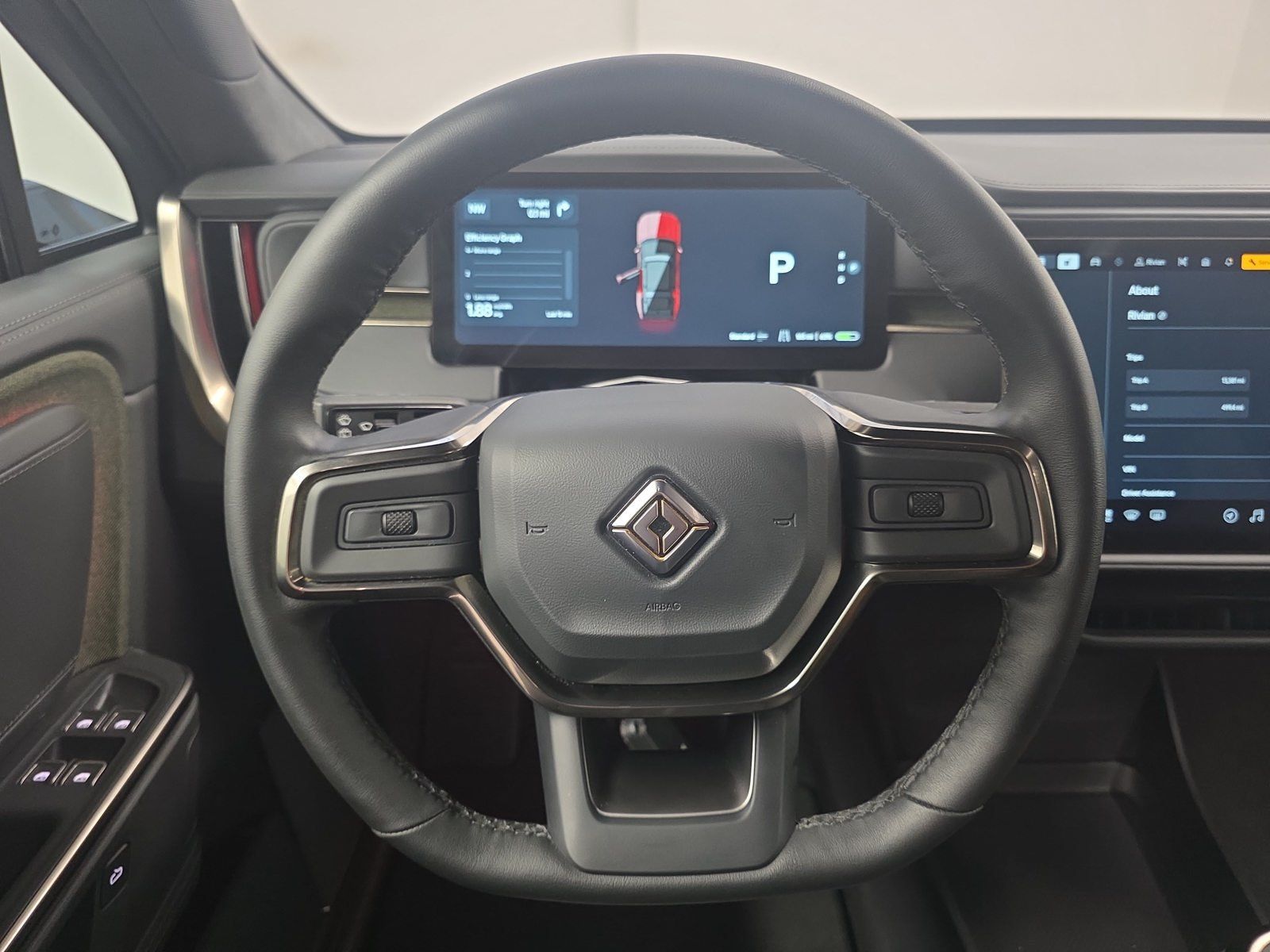 Used 2025 Rivian R1S Adventure Dual AWD/4WD image 28