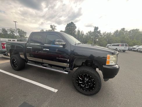 Used 2009 Chevrolet Silverado 1500 LTZ w/ Safety Package AWD/4WD image 4