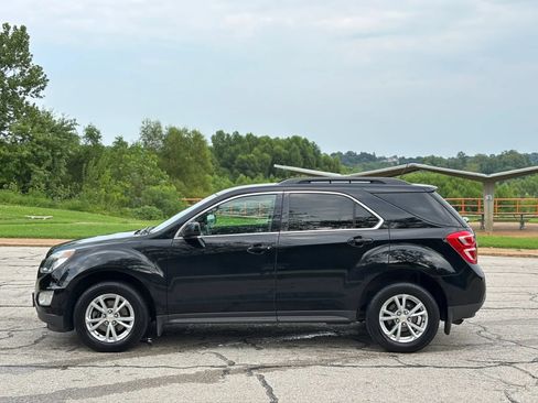 Used 2017 Chevrolet Equinox LT w/ Convenience Package AWD/4WD image 2