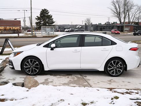 Used 2021 Toyota Corolla SE image 8