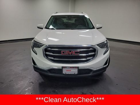 Used 2020 GMC Terrain SLT w/ Preferred Package FWD image 2