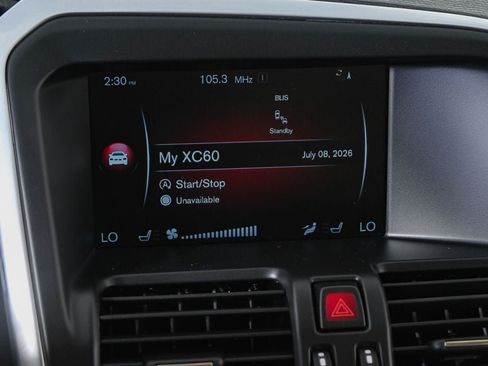 Used 2017 Volvo XC60 T5 Inscription w/ Preferred Option Package FWD image 14