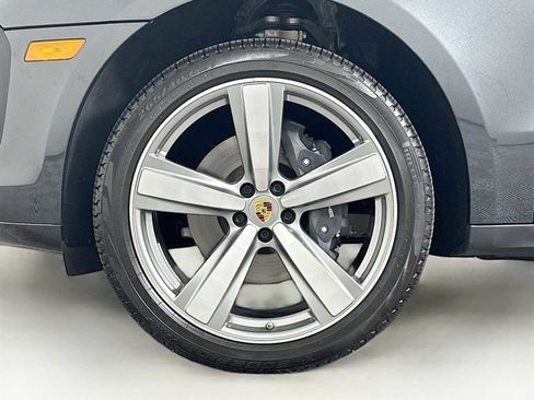 Used 2026 Porsche Macan image 32