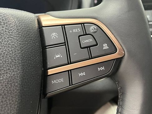 Used 2025 Toyota Grand Highlander AWD Hybrid image 19