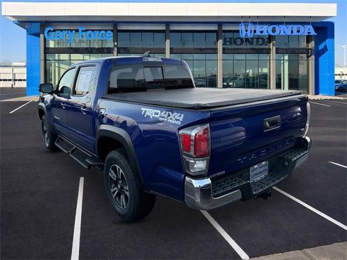 Used 2022 Toyota Tacoma TRD Off-Road image 3