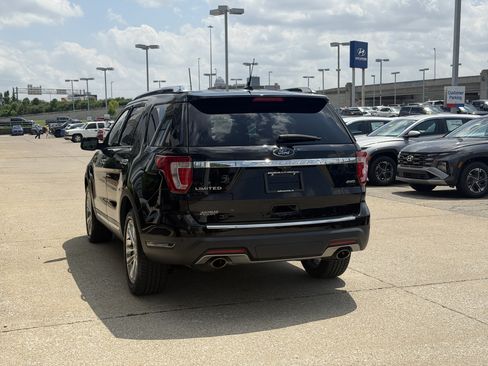 Used 2019 Ford Explorer Limited w/ Ford Safe & Smart Package AWD/4WD image 7