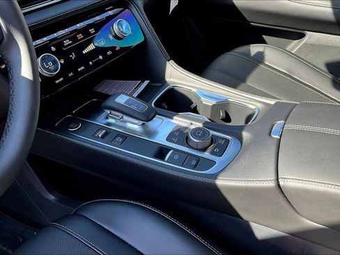 Used 2025 INFINITI QX60 Luxe w/ Black Edition image 15