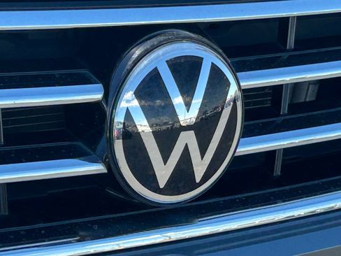 Used 2023 Volkswagen Tiguan SE FWD image 10