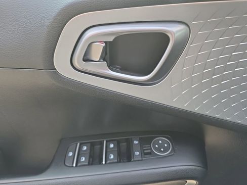 Used 2024 Kia Soul LX w/ Option Group 015 image 21