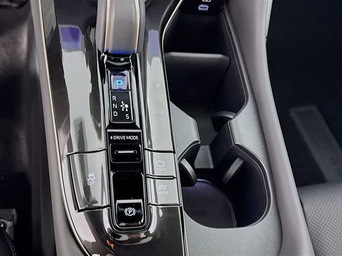 New 2026 Toyota Crown Signia image 21