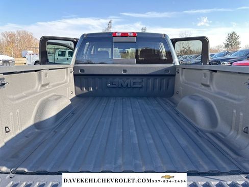 Used 2017 GMC Sierra 1500 SLE w/ SLE Value Package image 29