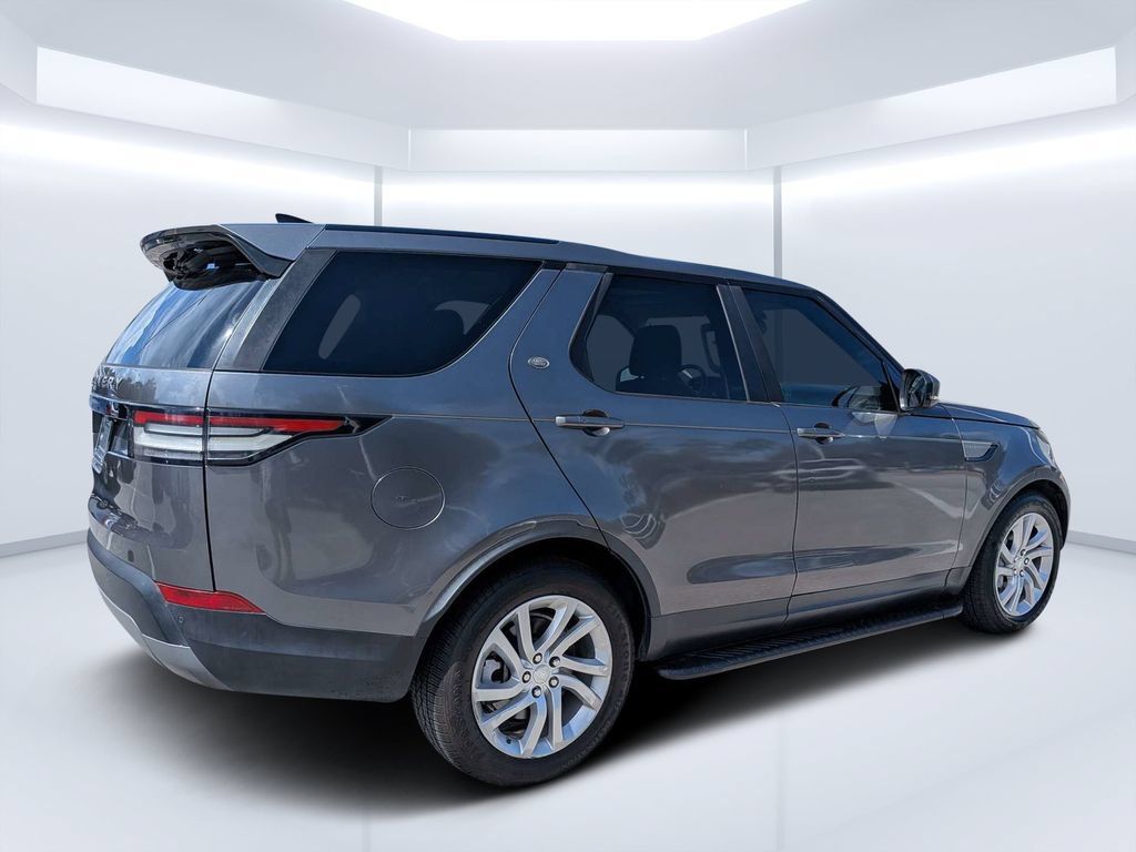 Used 2018 Land Rover Discovery SE AWD/4WD image 3