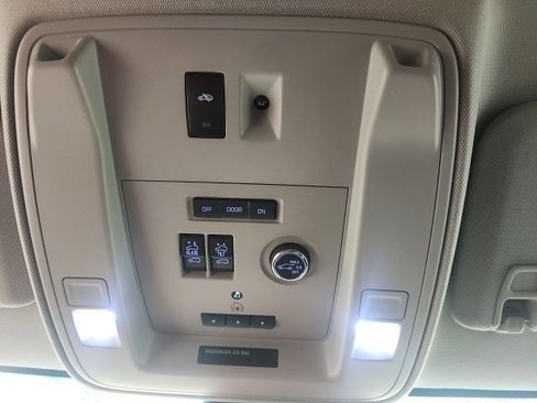 Used 2019 GMC Yukon Denali w/ Denali Ultimate Package image 29