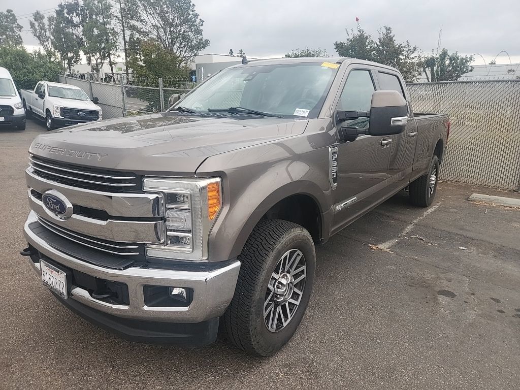 Used 2019 Ford F350 Lariat AWD/4WD image 3