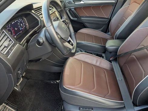 Used 2022 Volkswagen Tiguan SEL R-Line image 16