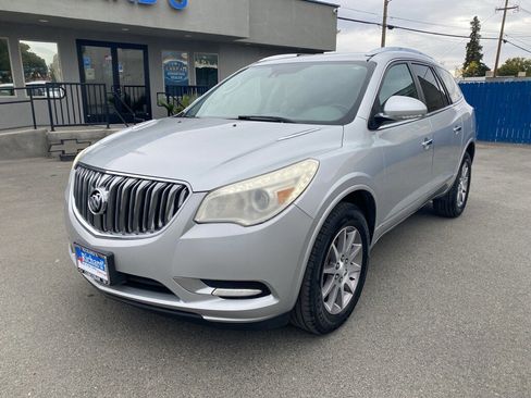 Used 2015 Buick Enclave Leather image 9