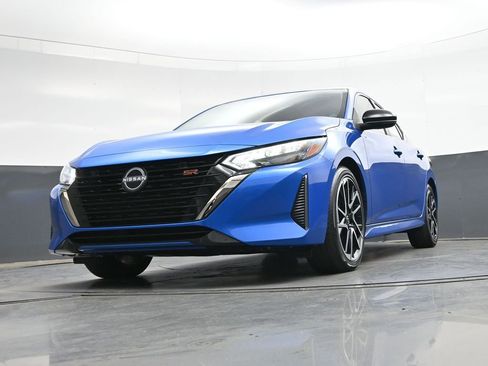 Used 2024 Nissan Sentra SR w/ SR Premium Package FWD image 45