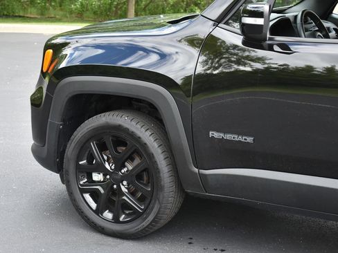 Used 2022 Jeep Renegade Altitude w/ Convenience Group AWD/4WD image 8