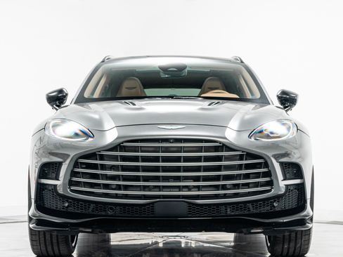 Used 2025 Aston Martin DBX 707 AWD/4WD image 4