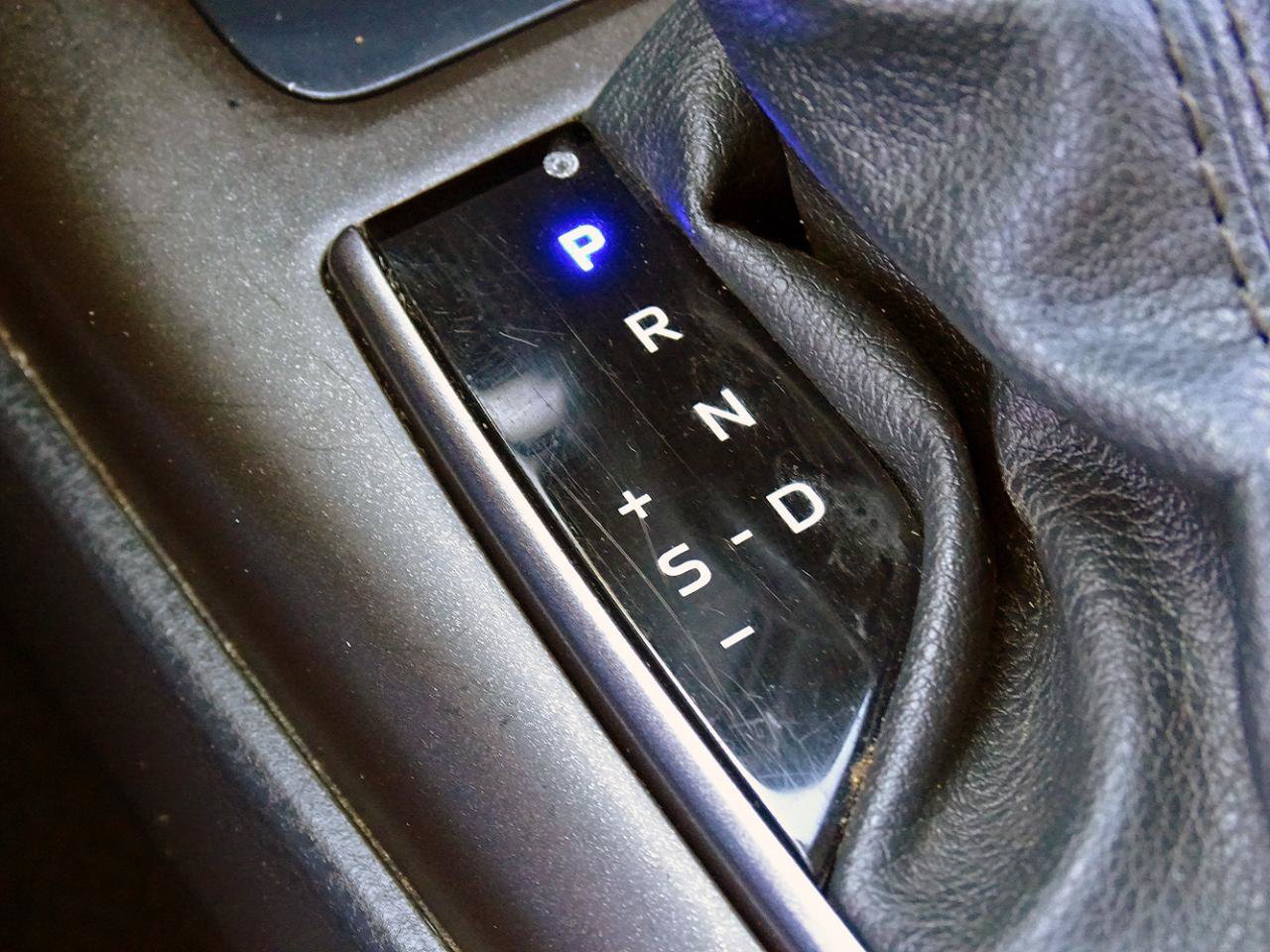 Used 2021 Toyota Camry SE FWD image 31