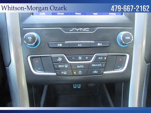 Used 2020 Ford Fusion SE image 38