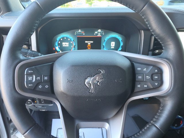 Used 2025 Ford Bronco Badlands AWD/4WD image 11