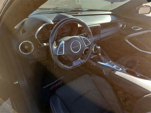 Certified 2020 Chevrolet Camaro LT w/ RS Package image 10