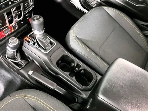 Used 2025 Jeep Wrangler Unlimited Sport S 4xe AWD/4WD image 17