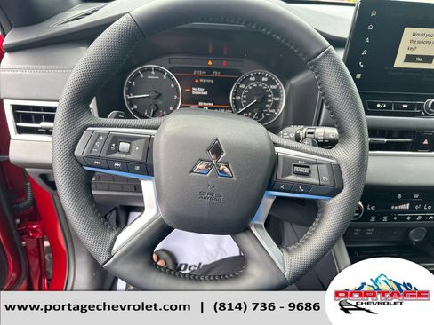 Used 2026 Mitsubishi Outlander LE AWD/4WD image 14