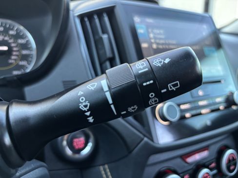 Used 2022 Subaru Crosstrek 2.5i Sport w/ Moonroof Package image 29