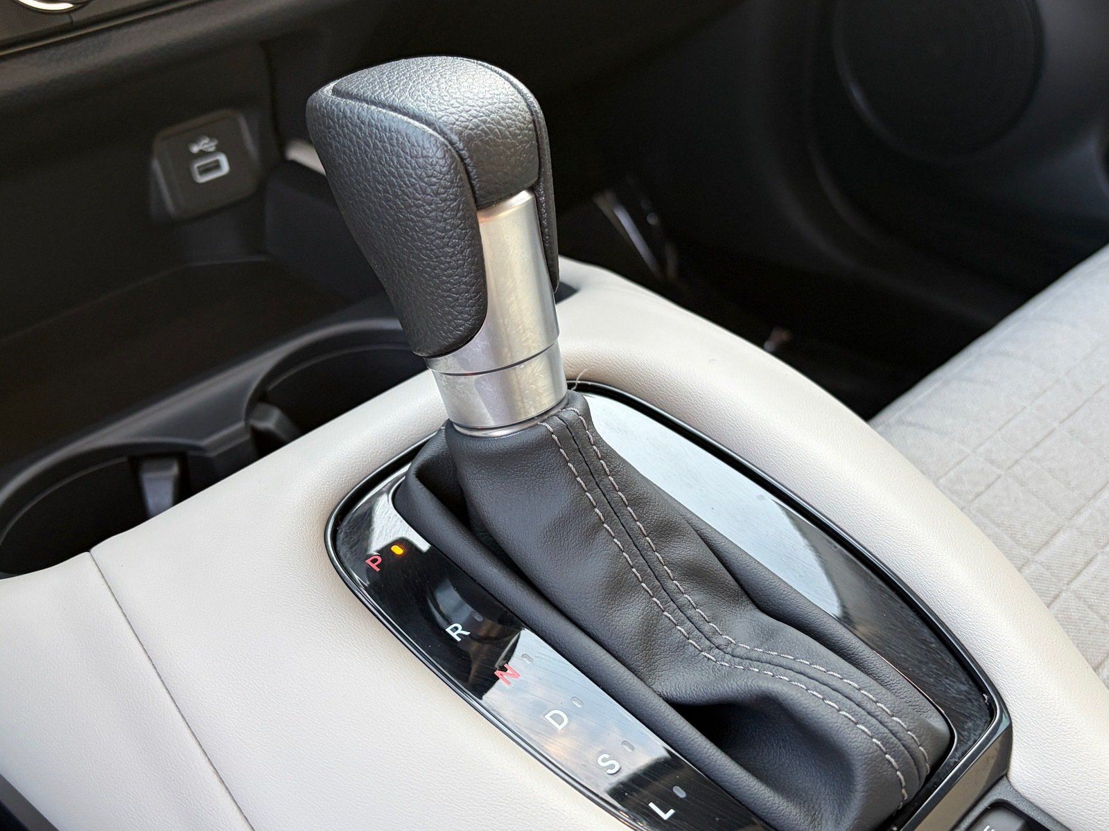 Used 2024 Honda HR-V LX image 31
