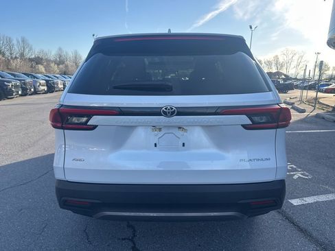 Used 2024 Toyota Grand Highlander Platinum image 6