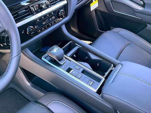 New 2026 Nissan Pathfinder SL image 7