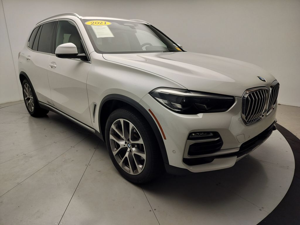 Used 2021 BMW X5 xDrive40i w/ Premium Package AWD/4WD image 2