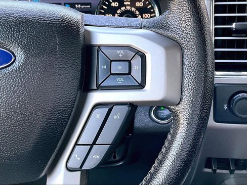 Used 2015 Ford F150 Lariat image 25